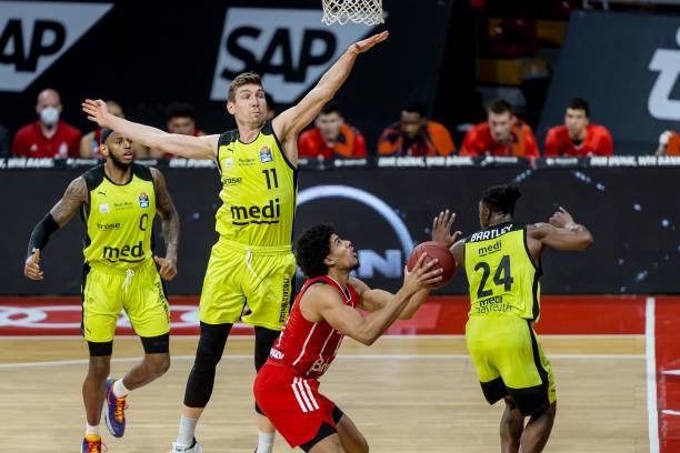 由于球队整 由于球队整