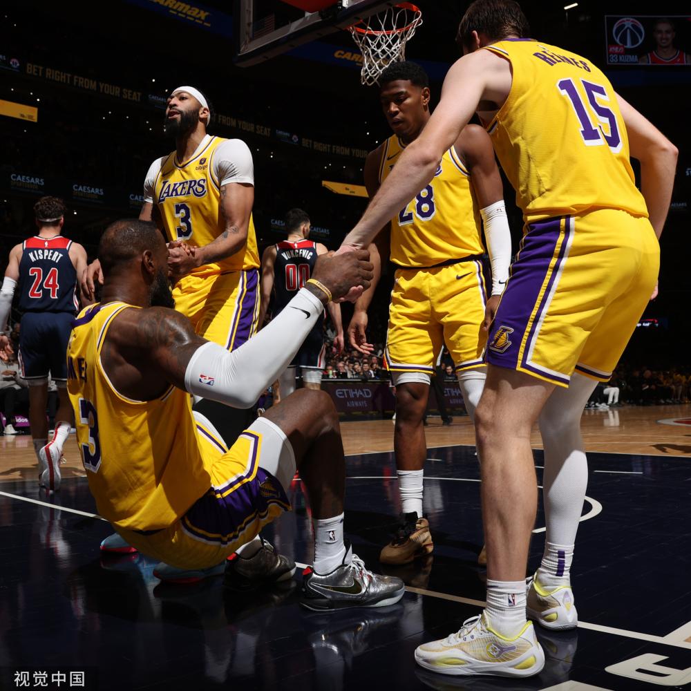 个领域的佼 个领域的佼