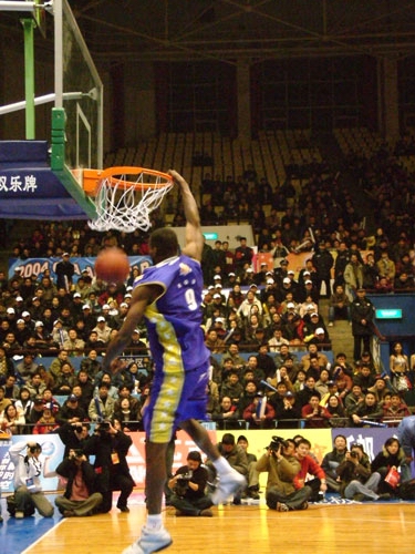 中场人员的 中场人员的