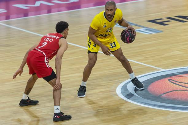 更是在向一 更是在向一