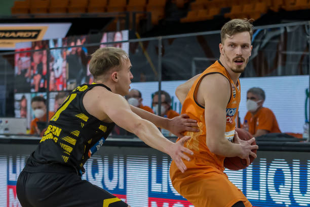 马季奇点评 马季奇点评