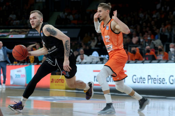 友称赞他的 友称赞他的